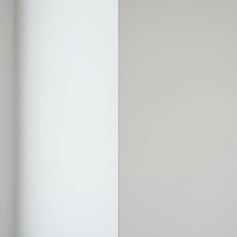 Sharp 90-degree internal corner joint ready for paint
